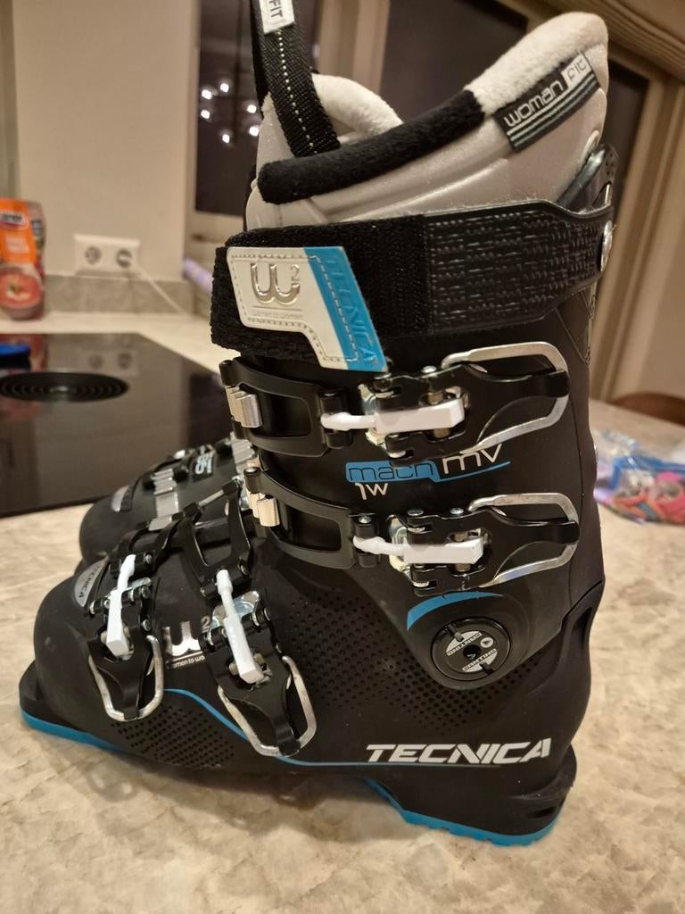 Tecnica Mach1 MV W skischoenen - Dames 24-24.5 mm - maat 38, Sport en Fitness, Skiën en Langlaufen, Overige merken, 160 tot 180 cm