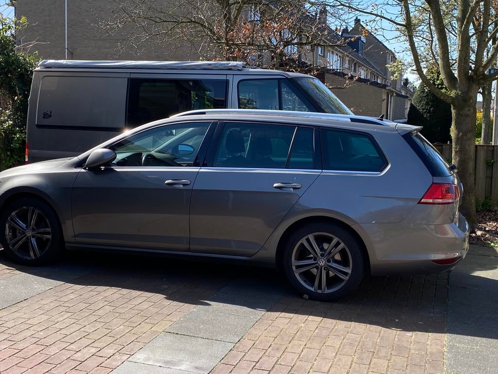 Volkswagen Golf 1.2 TSI 77KW/105PK Variant 2014 132.125 NAP, Voorwielaandrijving, Zwart, 4 cilinders, Leder en Stof