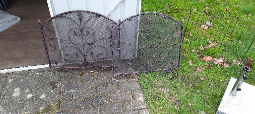 ((Openhaard )scherm ijzer met mooi sierwerk, Ophalen, Gebruikt