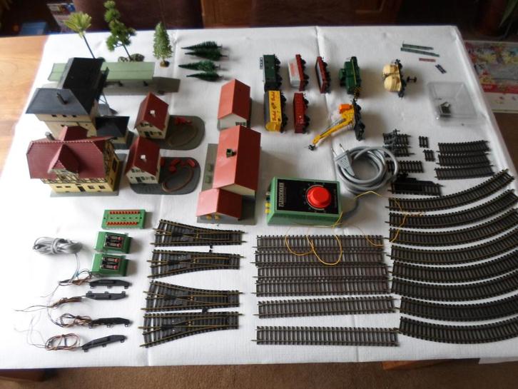 Fleischmann      Treinbaan.       Trafo,  Huisjes,   Bomen ., Hobby en Vrije tijd, Modeltreinen | H0, Gebruikt, Treinset, Gelijkstroom of Wisselstroom