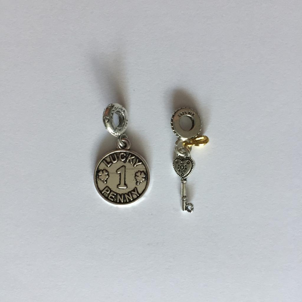 Geluksmuntje lucky penny bedels sleuteltje pandora zilver, 4 bedels of meer, Ophalen of Verzenden, Zo goed als nieuw, Zilver