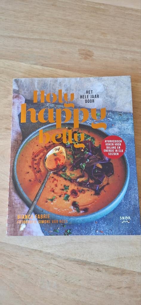 Holy Happy Belly - Ayurvedisch koken voor balans en energie, Hoofdgerechten, Gezond koken, Ophalen of Verzenden, Zo goed als nieuw