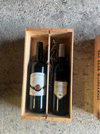 Twee flessen rode wijn in houten kist - Merlot & Cabernet, Ophalen, Frankrijk, Nieuw, Rode wijn