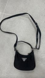 Prada Schoudertasje  - Zwart, Sieraden, Tassen en Uiterlijk, Tassen | Damestassen, Ophalen of Verzenden, Zo goed als nieuw, Zwart