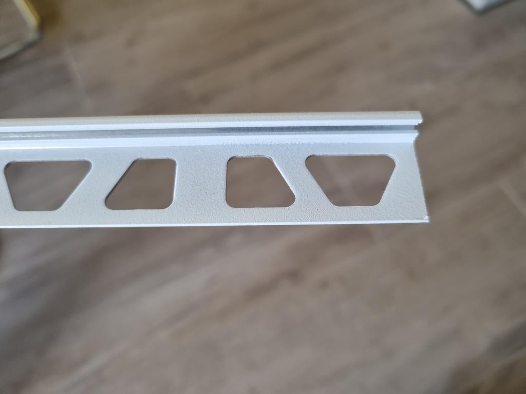 GRATIS tegel hoekprofiel, Doe-het-zelf en Verbouw, Ophalen, Nieuw, Douche