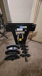 Hydraulische pijpenbuiger 16 ton, Ophalen