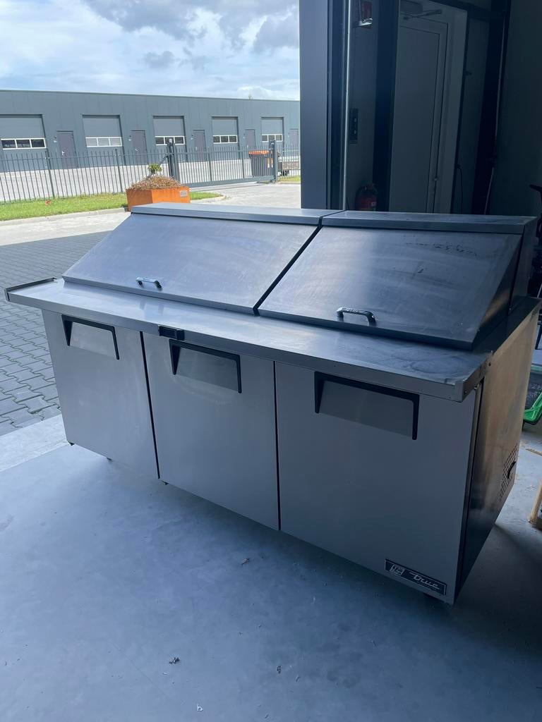 Saladette koeling op wielen | TRUE, 85 tot 120 cm, Zonder vriesvak, 200 liter of meer, 60 cm of meer