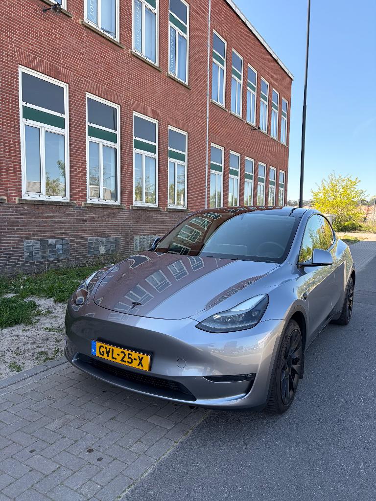 Tesla Model Y AWD Long Range 2023 Trekhaak Quicksilver 58dkm, Auto's, Tesla, Automaat, Leder, Elektrisch, Vierwielaandrijving