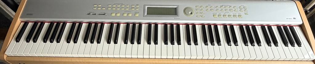 Korg sp-500 piano - weighted keys, Muziek en Instrumenten, Piano's, Zo goed als nieuw, Zwart, Ophalen of Verzenden