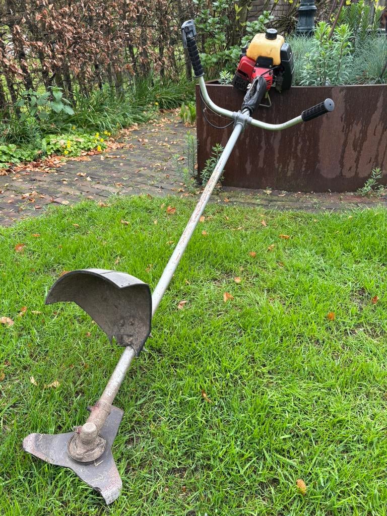 Robin NB411 bosmaaier, Ophalen, Gebruikt, Benzine