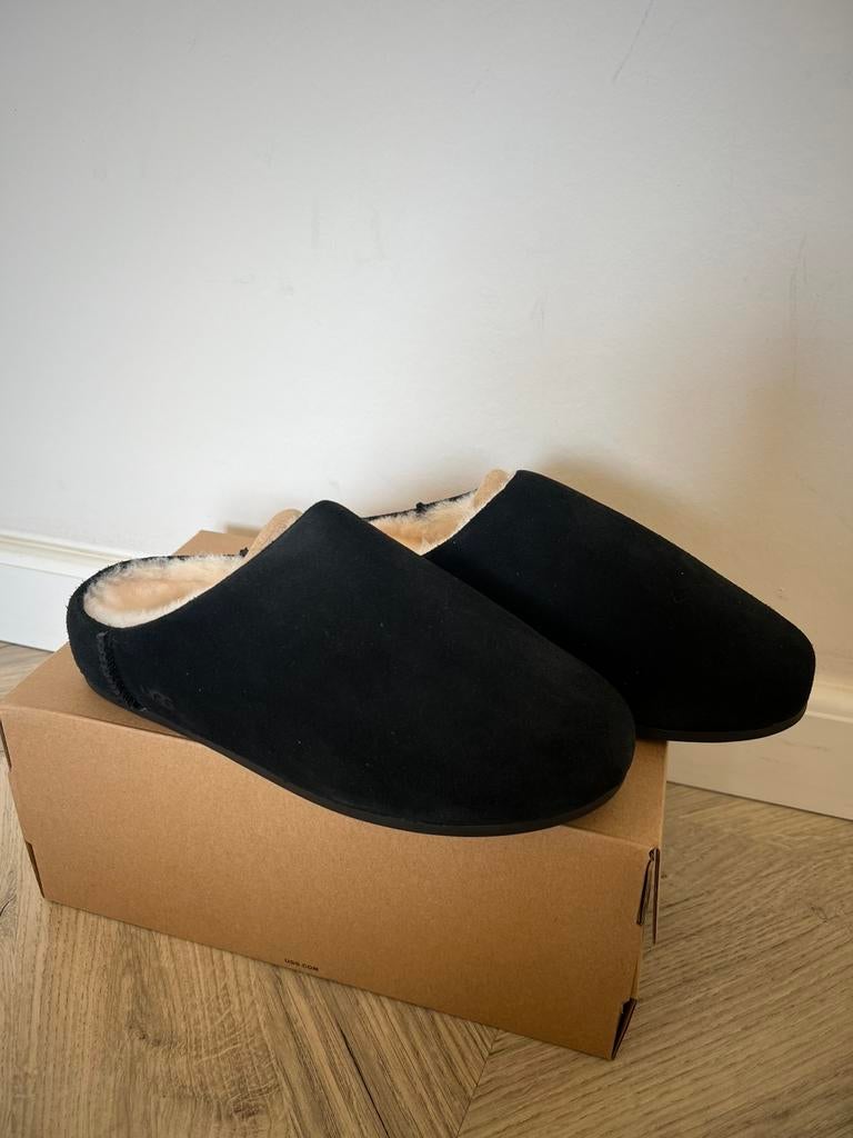 Splinternieuwe UGG Elea Slip-on maat 37, Kleding | Dames, Schoenen, Zwart, Nieuw, Ophalen of Verzenden, Pantoffels of Sloffen