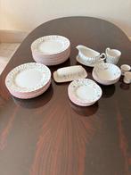 Johnson Bros servies met bloemetjes, vaatmachinebestendig, Gebruikt, Keramiek, Overige typen, Ophalen of Verzenden