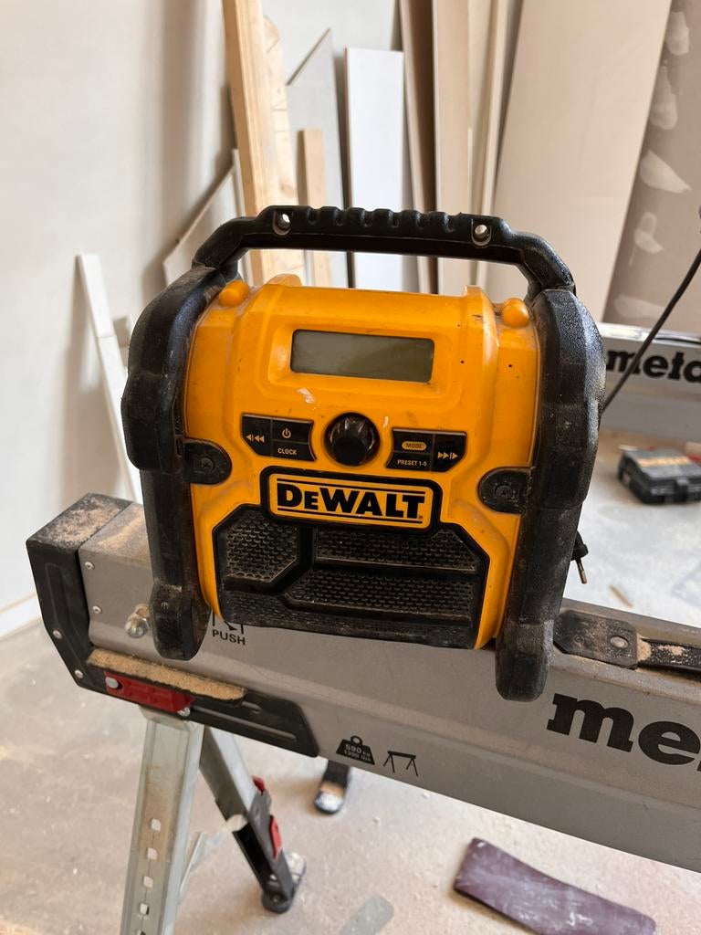 De walt radio, Ophalen of Verzenden, Zo goed als nieuw