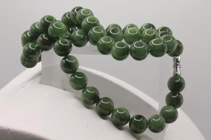 ketting van Siberische jade nefriet kralen, Sieraden, Tassen en Uiterlijk, Kettingen, Zo goed als nieuw, Overige materialen, Groen