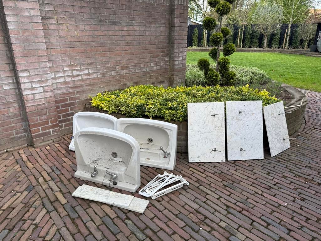 Jaren 30 woning wasbakken met spoed ophalen !, Ophalen of Verzenden, Zo goed als nieuw, Rond, Minder dan 30 cm