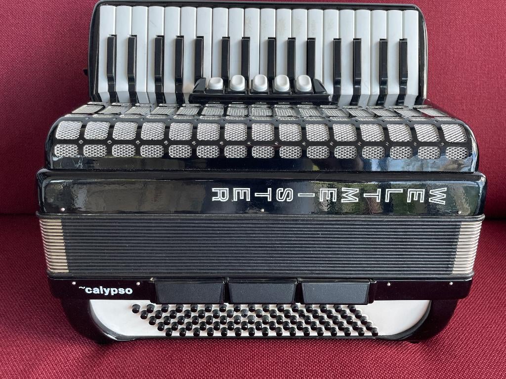 Compacte duitse Weltmeister Calypso accordeon . 80 bas ., Muziek en Instrumenten, Gebruikt, 80-bas, Met koffer, Weltmeister