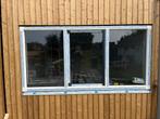 Nieuw kunststof kozijn met draai kiep raam, Doe-het-zelf en Verbouw, Glas en Ramen, Gevelraam of Ruit, 120 tot 160 cm, Nieuw, Ophalen of Verzenden