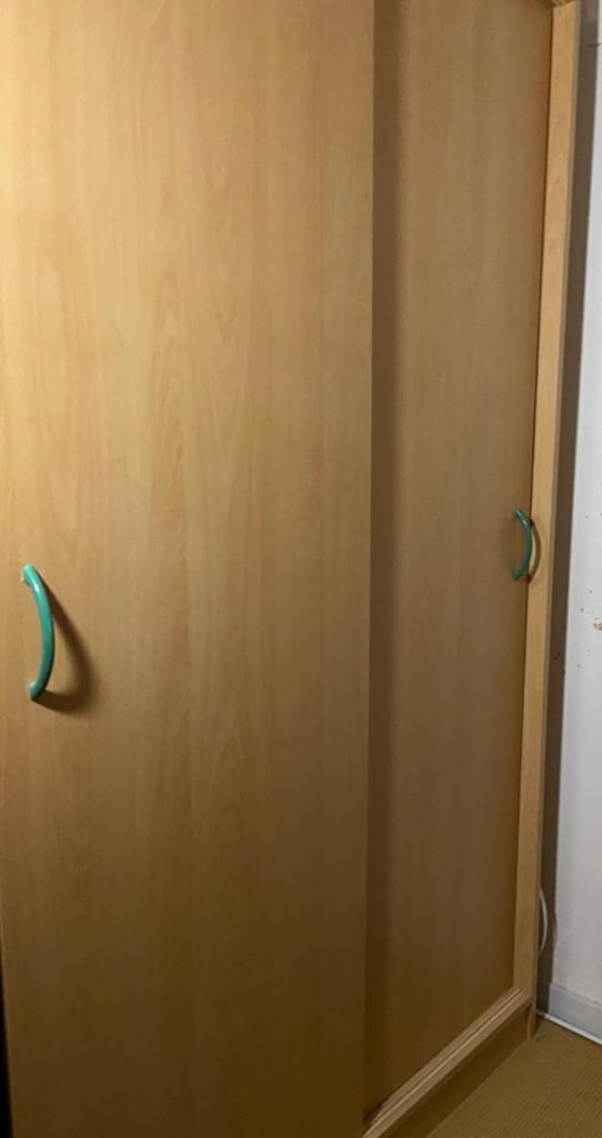 Kledingkast 10 euro, Huis en Inrichting, Kasten | Kledingkasten, Ophalen, Met deur(en), Gebruikt, 100 tot 150 cm