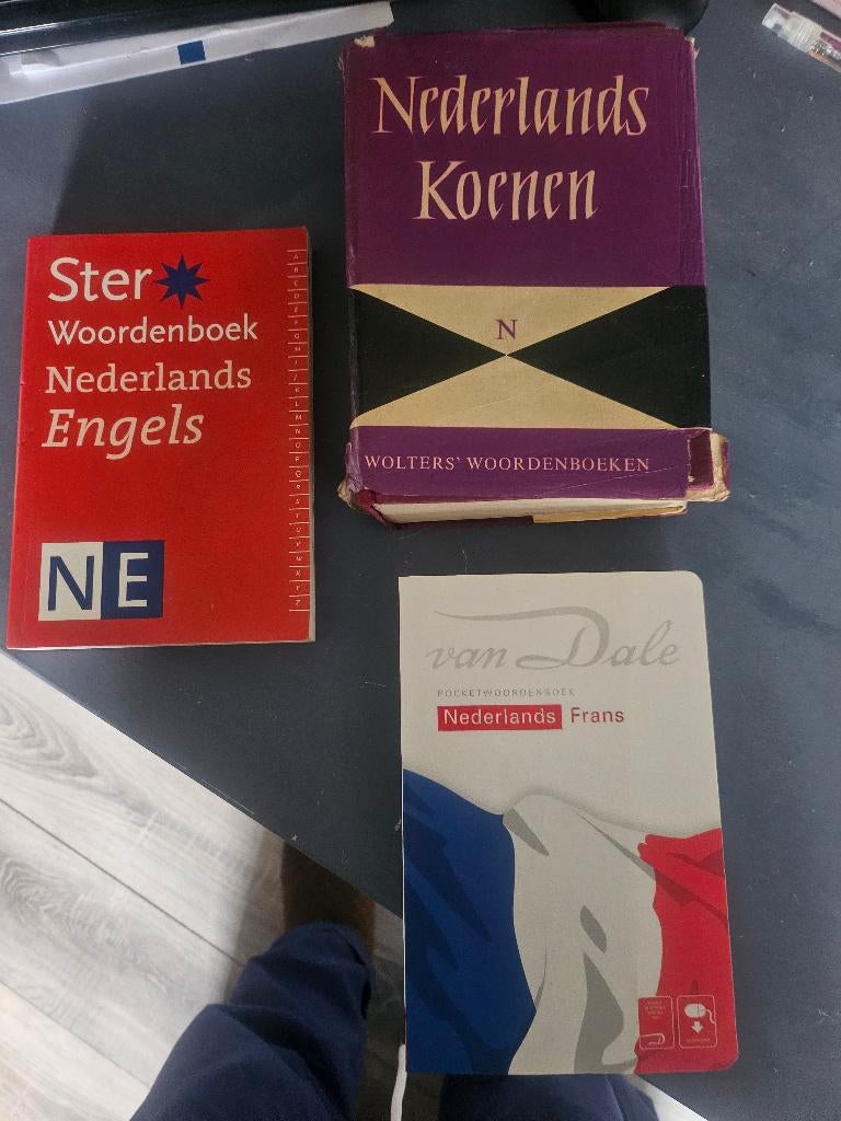 3 woordenboeken, Ophalen, Zo goed als nieuw, Overige uitgevers, Overige talen