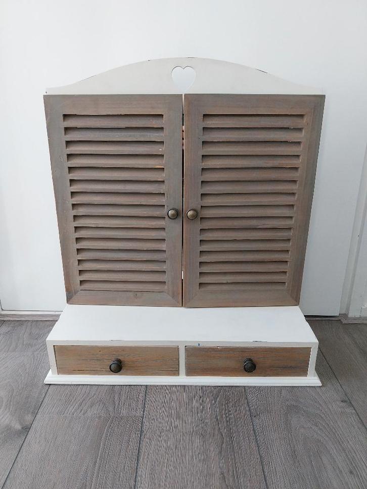 Spiegel met Louvre deurtjes ervoor, Huis en Inrichting, Woonaccessoires | Spiegels, Zo goed als nieuw, 50 tot 75 cm, Minder dan 100 cm