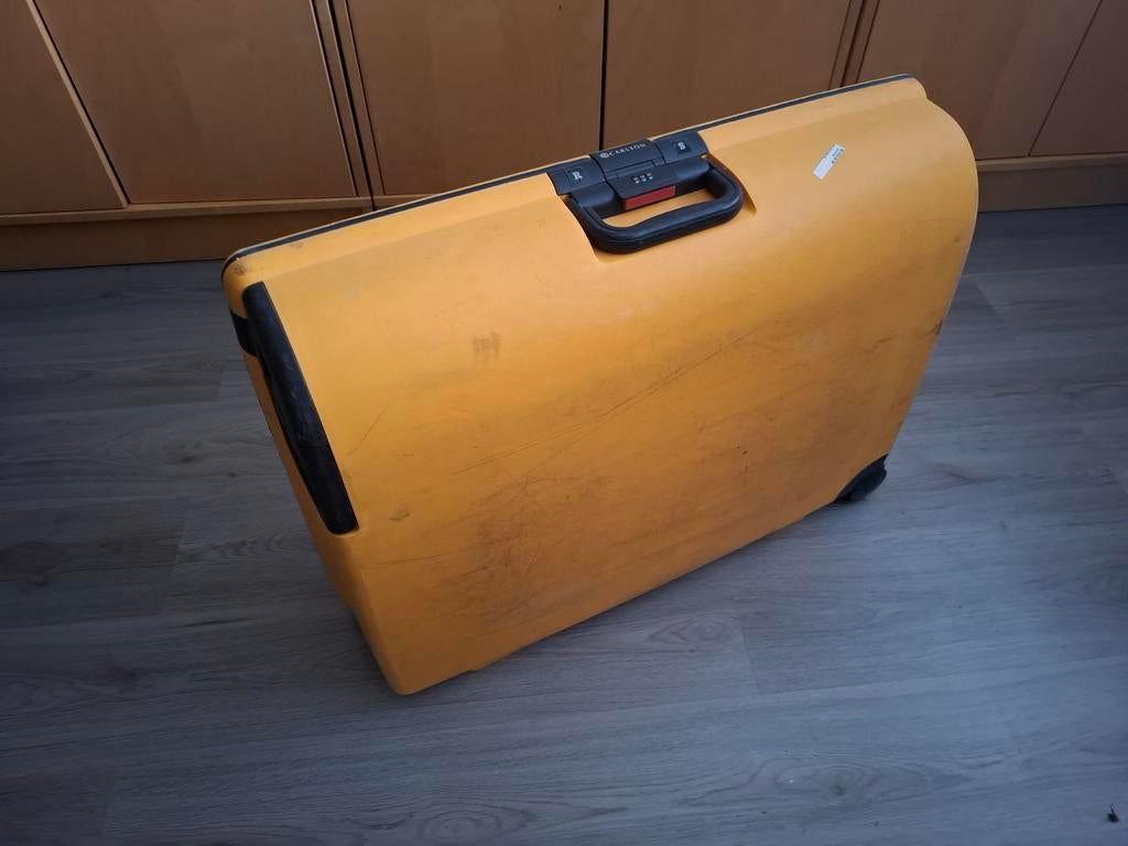 Carlton reiskoffer, 30 cm of meer, Gebruikt, Geel, 60 tot 80 cm