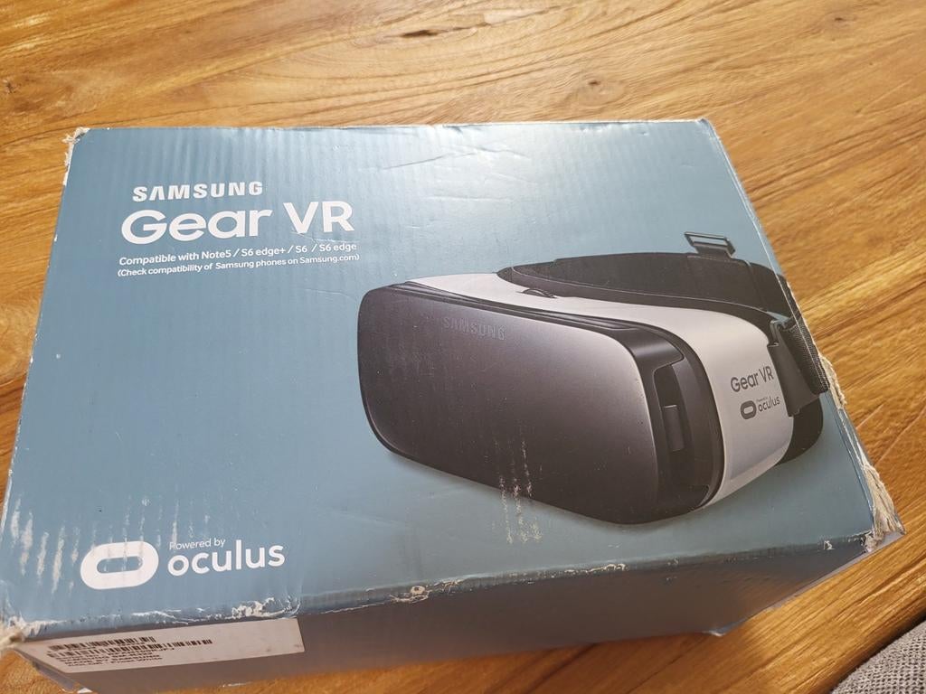 Samsung Gear VR (Powered by Oculus), Spelcomputers en Games, Virtual Reality, Ophalen of Verzenden, Telefoon