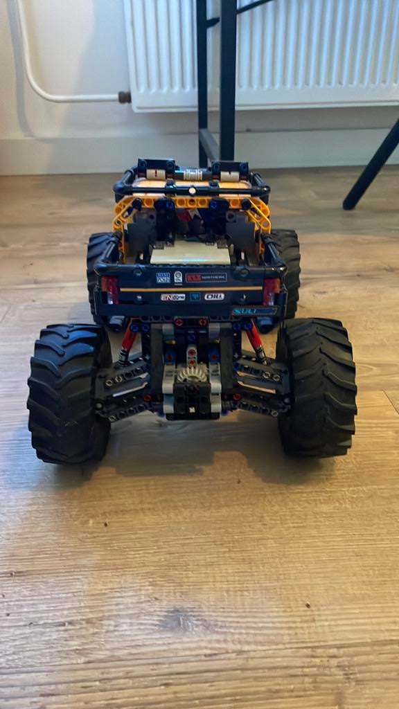 Lego technic bestuurbare auto!!, Ophalen, Zo goed als nieuw, Overige schalen, Auto onroad