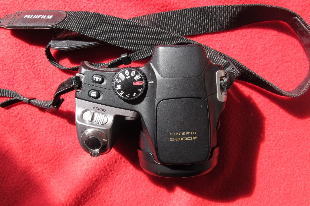 Fuji fotocamera, Finepix S8100/d, Audio, Tv en Foto, Fotocamera's Digitaal, Gebruikt, Compact, 10 Megapixel, Ophalen of Verzenden