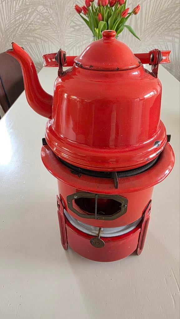 Vintage rode emaille theepot met petroleum brander, Antiek en Kunst, Ophalen of Verzenden