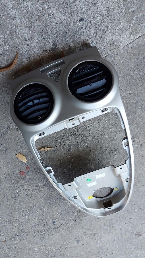 Console boven in dashbord Opel Corsa D model, Ophalen of Verzenden
