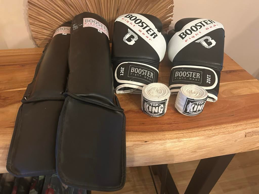 Boksset voor beginners - Booster handschoenen en scheenbesch, Ophalen, Gebruikt, Bokshandschoenen