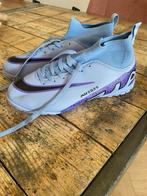Kunstgras voetbalschoenen. Nieuw! Maat 38, Ophalen of Verzenden, Zo goed als nieuw, Schoenen