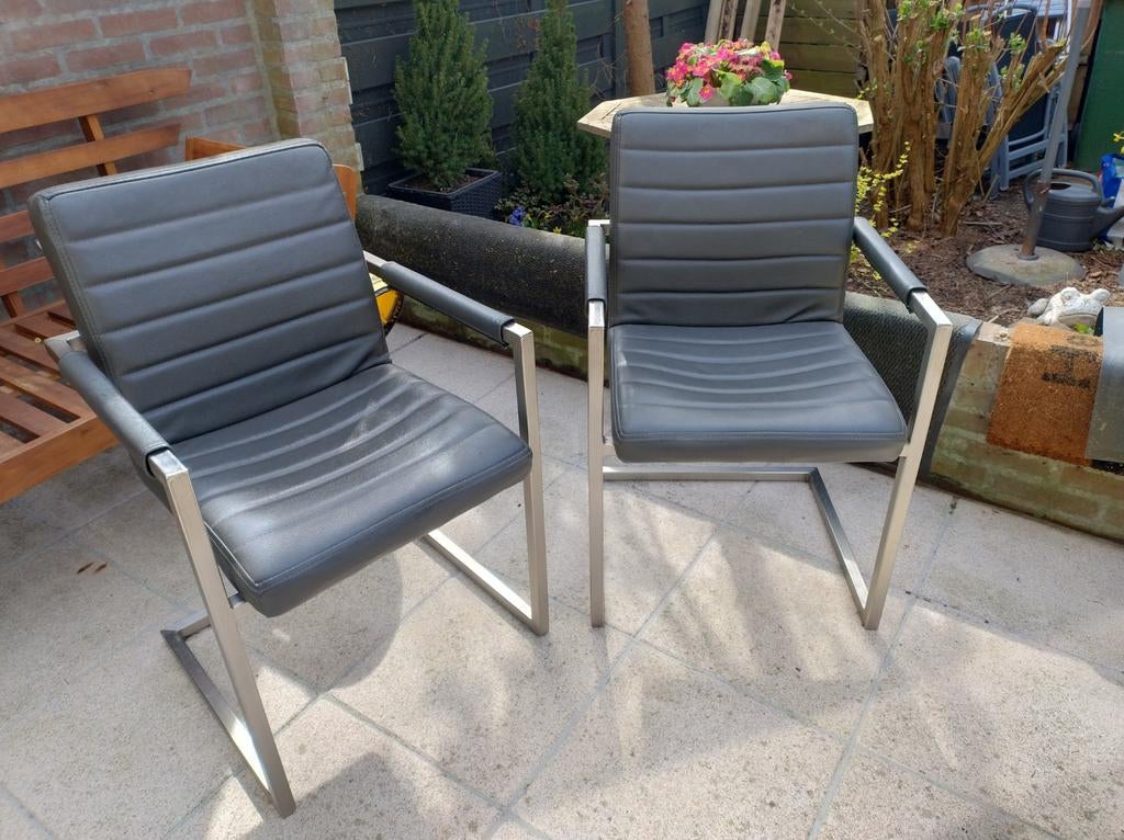 Set van 5 eetkamerstoelen RVS frame en grijs kunstleder, Huis en Inrichting, Stoelen, Ophalen of Verzenden, Grijs