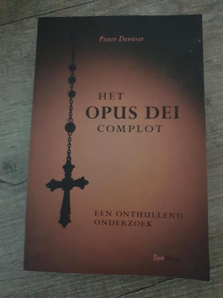 Het Opus Dei Complot - Pieter Dewever, Boeken, Overige Boeken, Gelezen, Ophalen of Verzenden