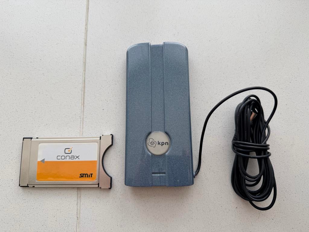 KPN Digitenne insteekkaart houder met Conax CAM en kabels, Ophalen of Verzenden, Gebruikt