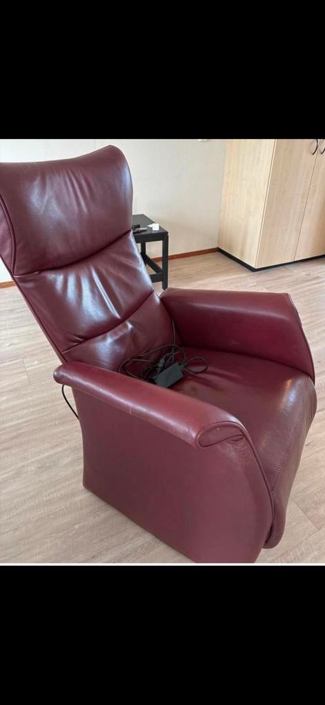 Mooie leren Prominent sta-op stoel, model Frans Molenaar, Huis en Inrichting, Ophalen, Zo goed als nieuw, Modern, 50 tot 75 cm