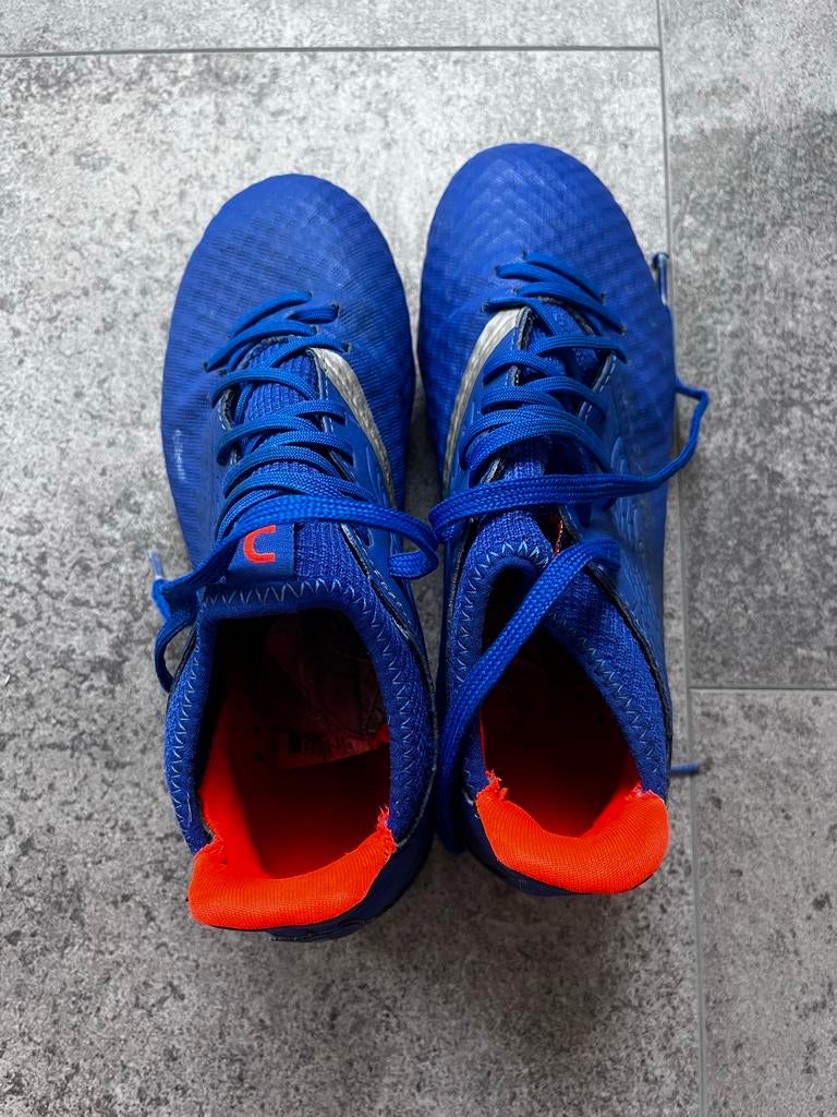 Kipsta Voetbalschoenen Jongens Maat 35, Sport en Fitness, Voetbal, Ophalen of Verzenden, Gebruikt, Schoenen