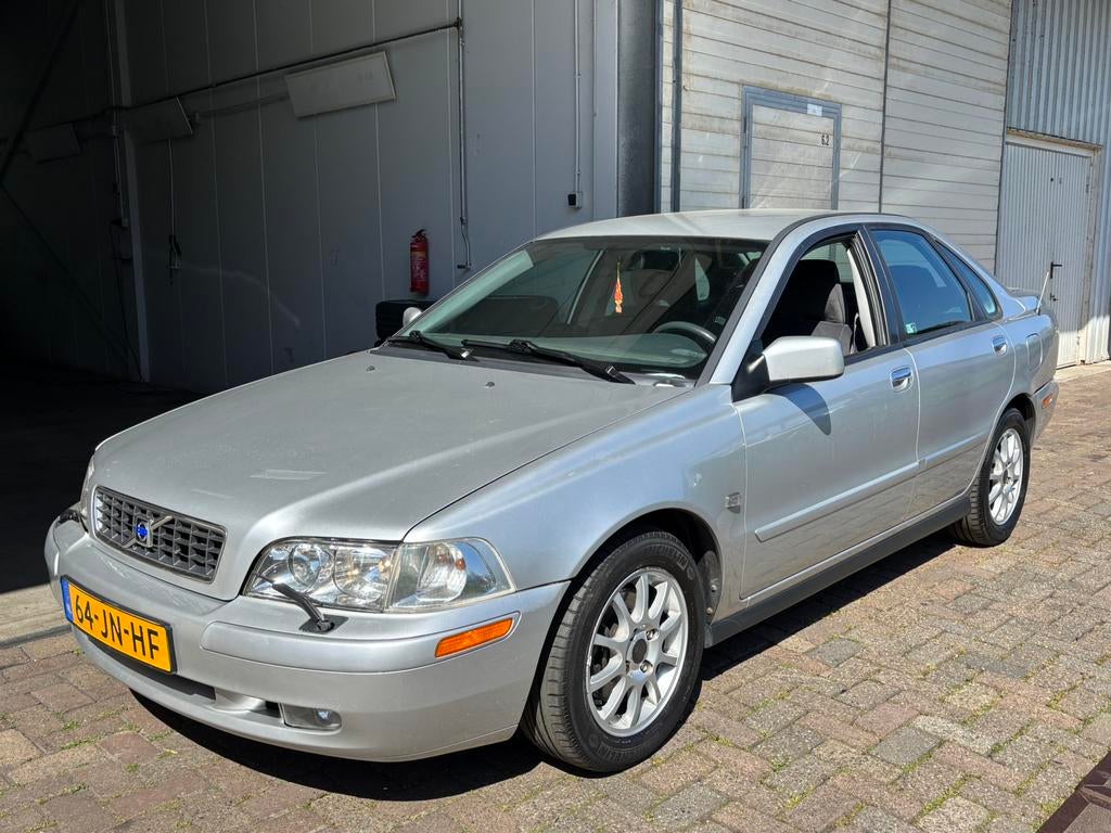 Volvo S40 1.8 Automaat 2002 Grijs, Stof, 4 cilinders, 122 pk, Sedan