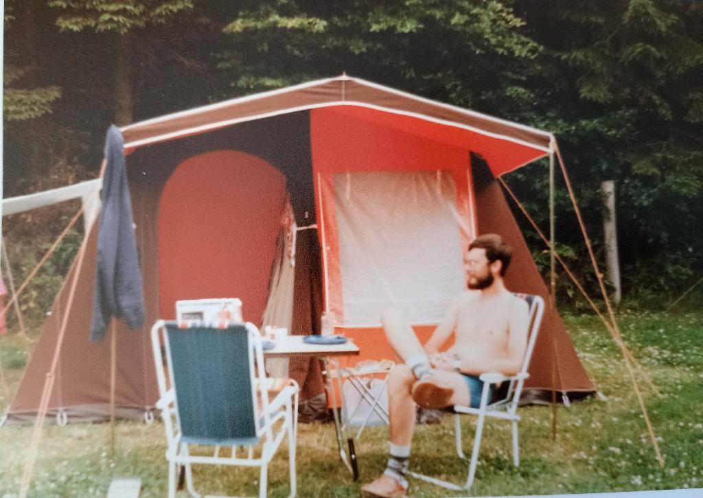 Bungelow tent 4 persoons met extra artikelen, Caravans en Kamperen, Tenten, Ophalen, Gebruikt, Tot en met 4