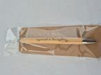 Nieuwe bamboe pen met de tekst 'Anything is possible'. Ideaa, Verzamelen, Pennenverzamelingen, Ophalen of Verzenden
