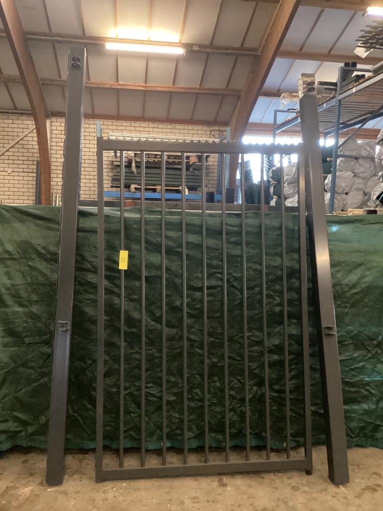12. Enkele Spijlenpoort Puntenkam Antraciet 140x219cm, Tuin en Terras, Tuinpoorten, Ophalen, 100 tot 150 cm, 200 cm of meer, Zo goed als nieuw