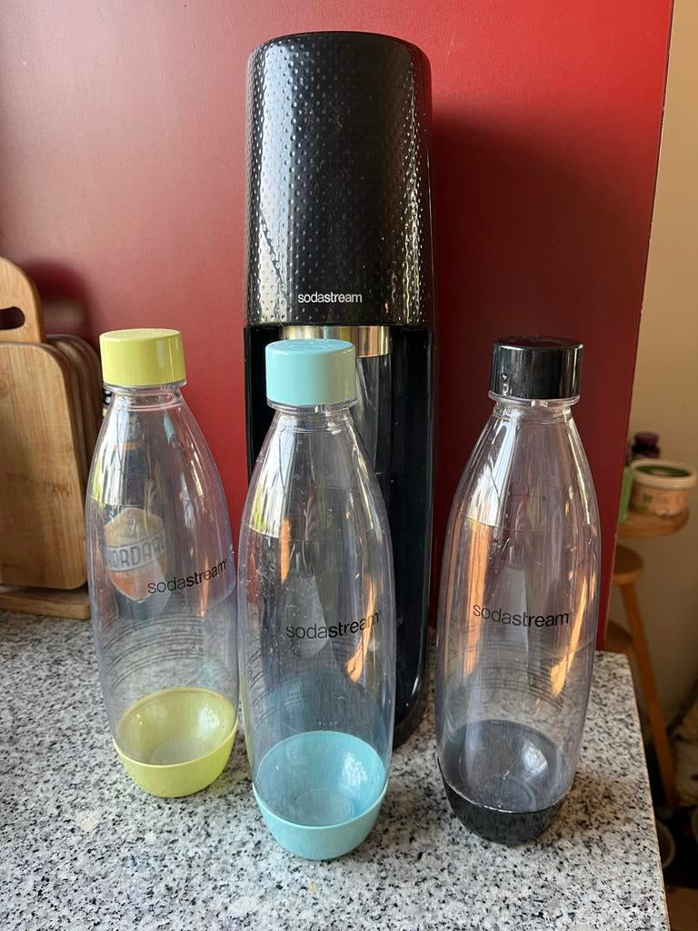 Sodastream met drie originele flessen, Huis en Inrichting, Keuken | Keukenbenodigdheden, Ophalen of Verzenden, Zo goed als nieuw