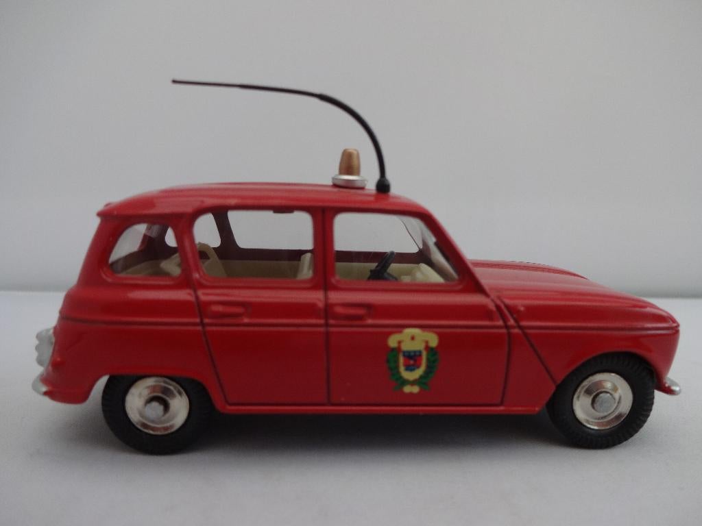 Coffret Renault 4L de Légende - Dinky Toys Atlas - Réf 518P