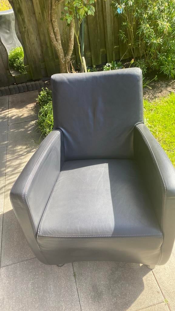 Leren stoel donkerblauw, Huis en Inrichting, Stoelen, Gebruikt, Blauw, Leer, Ophalen of Verzenden