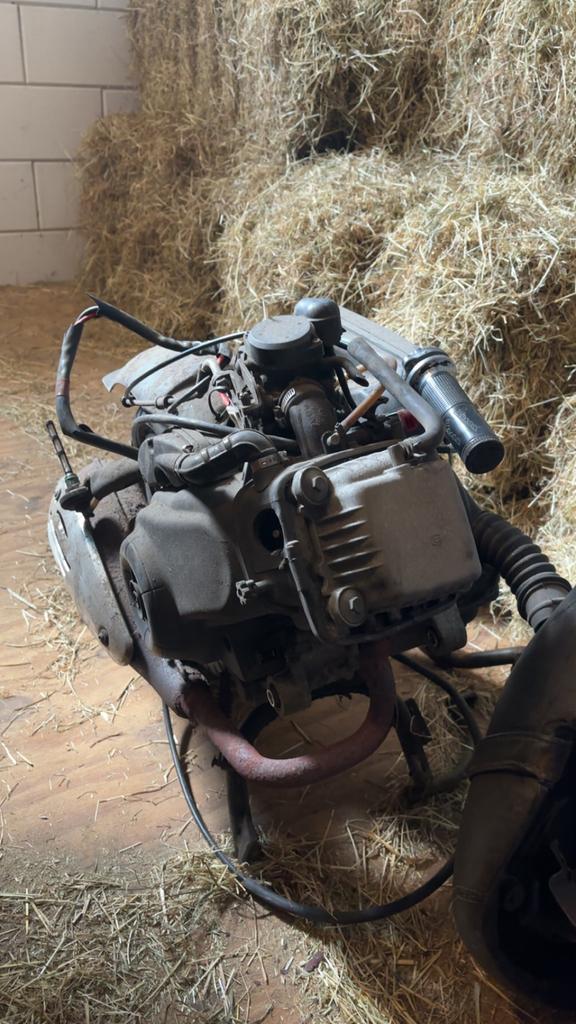 Vespa LX 4T blok met kabelboom en gashendel, Ophalen, Gebruikt, Blok, Vespa