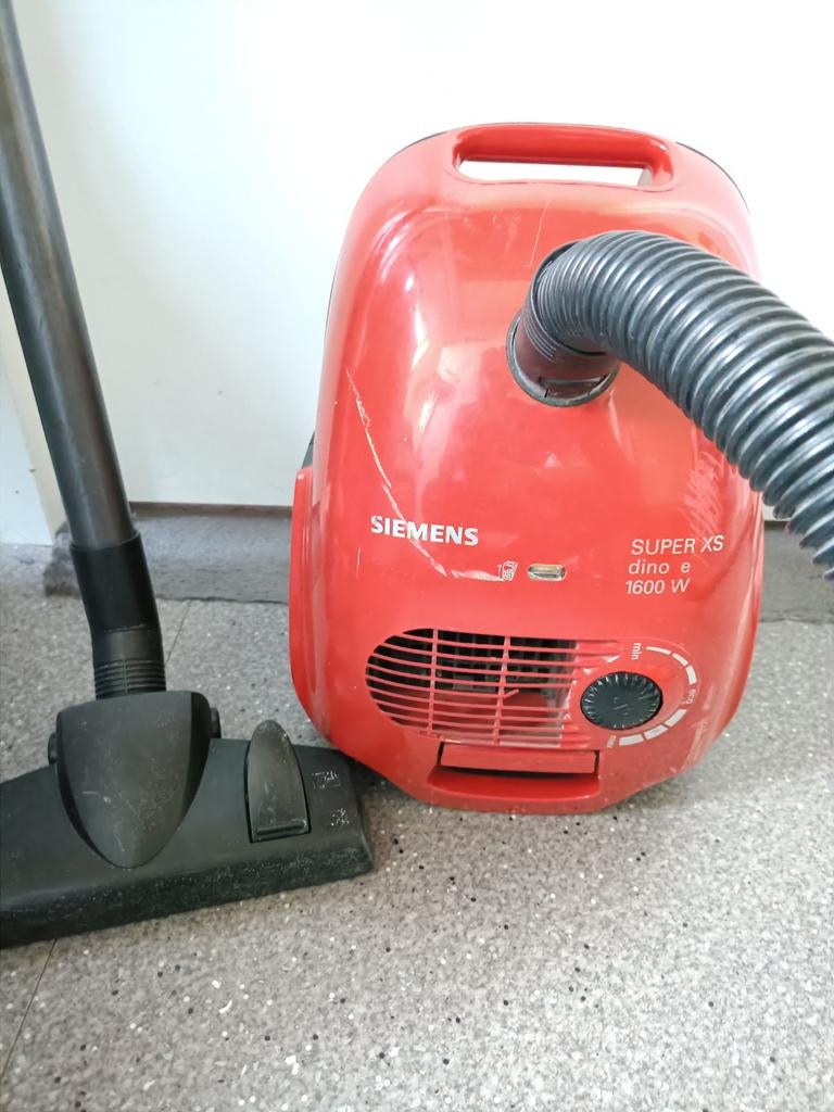 Siemens dino XS 1600 Watt, Stofzak, Gebruikt, Stofzuiger, Ophalen of Verzenden