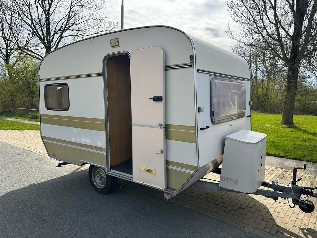 Eifelland 310 retro caravan met voortent tot 750 kg, Bedrijf, 750 - 1000 kg, 4 tot 5 meter, Knaus