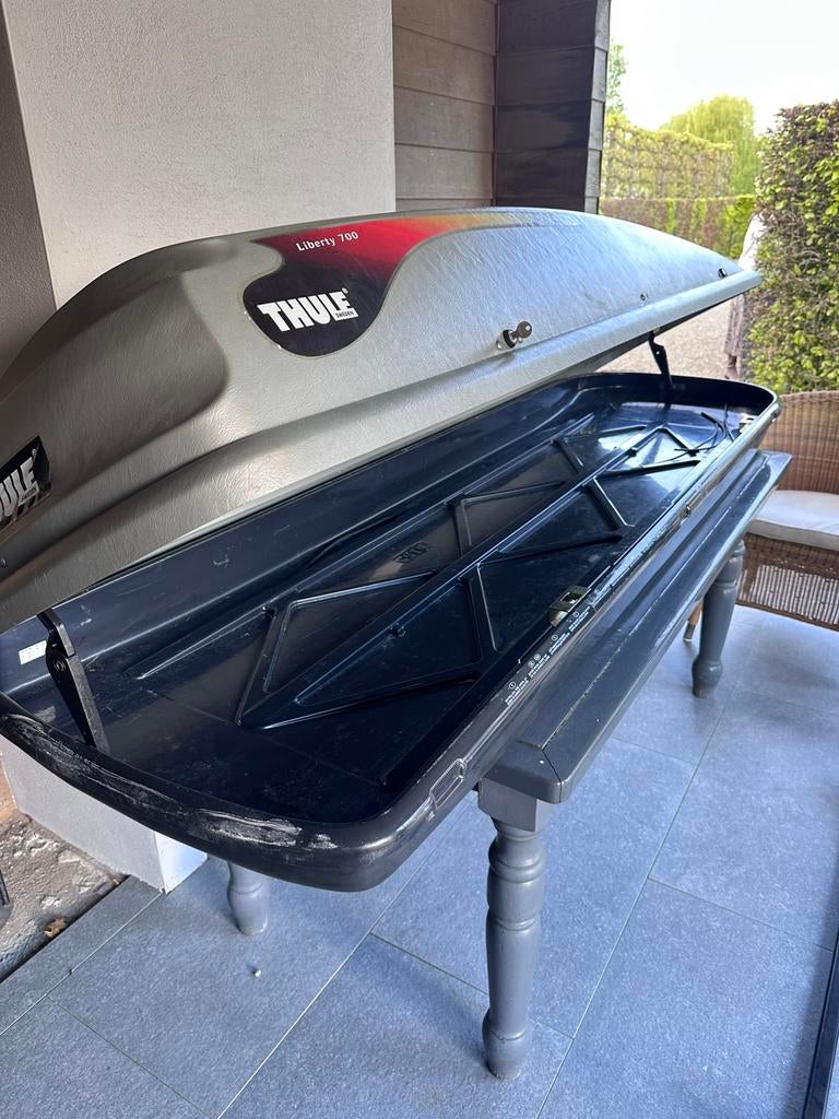 Thule Liberty 700 Dakkoffer + Dakdragers (VW & Chrysler), Ophalen, Zo goed als nieuw