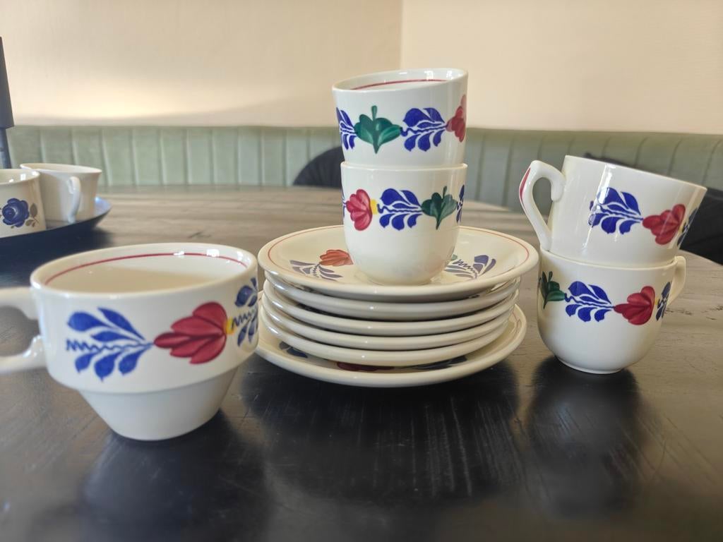 Boch Belgium servies set, Huis en Inrichting, Keuken | Servies, Ophalen of Verzenden, Zo goed als nieuw, Kop(pen) en/of Schotel(s)