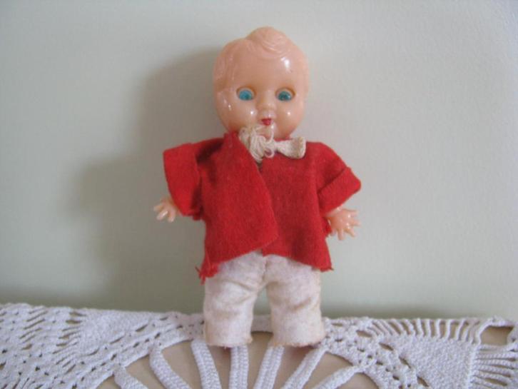 Van LANG geleden * mini pop * 10 cm * slaap ogen * Hong Kong, Verzamelen, Poppen, Gebruikt, Pop, Ophalen of Verzenden